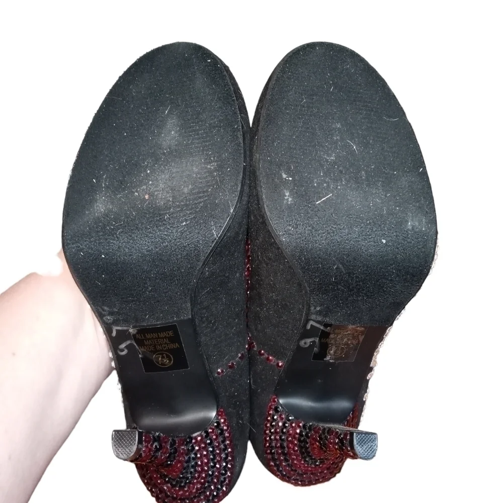 Chicago Blackhawks Bejeweled Black Fabric High Heel Shoes Size 7.5